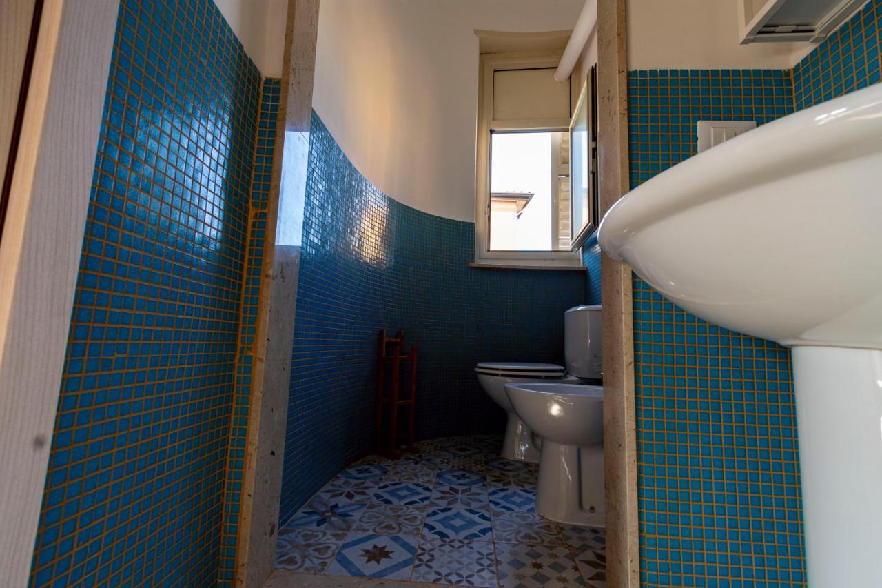 Locanda Popolare Aci Castello Bagian luar foto